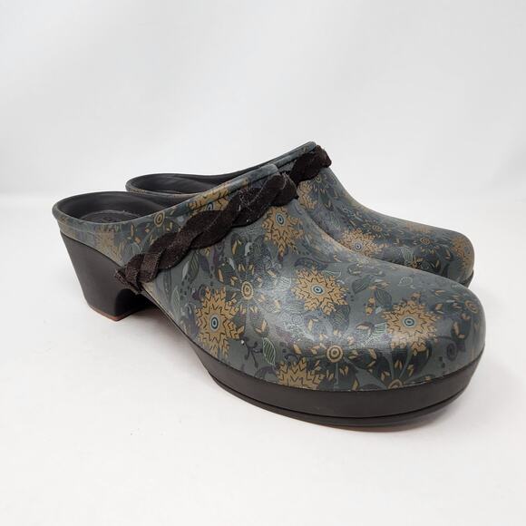 Crocs Womens Sarah Crosslite Floral Print Clogs Size 10 Slip On Brown Green Shoe - Picture 1 of 8